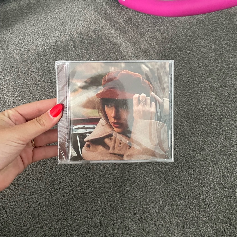 NWT Red Taylor’s Version CD